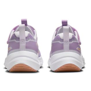 Nike Kids' [11-3] Cosmic Runner Shoe