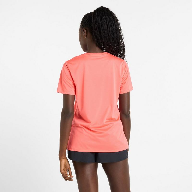 New Balance T-shirt Sport Essentials pour femmes