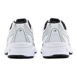 New Balance Unisex 740 Shoe