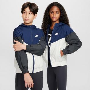 Nike Juniors' [7-16] Sportswear Windrunner Hooded Repel Jacket