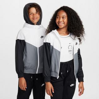 Nike Juniors' [7-16] Sportswear Windrunner Hooded Repel Jacket