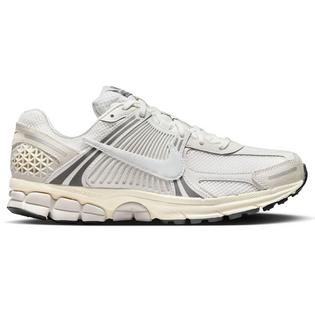 Nike Men's Zoom Vomero 5 SE SP Shoe