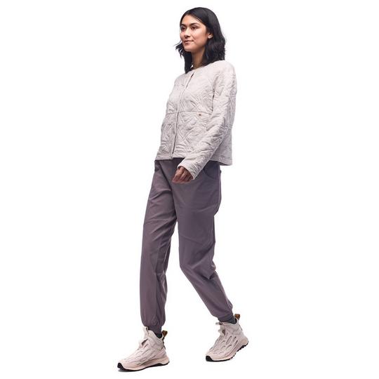 Comment le cardigan gris est devenu une pièce tendance