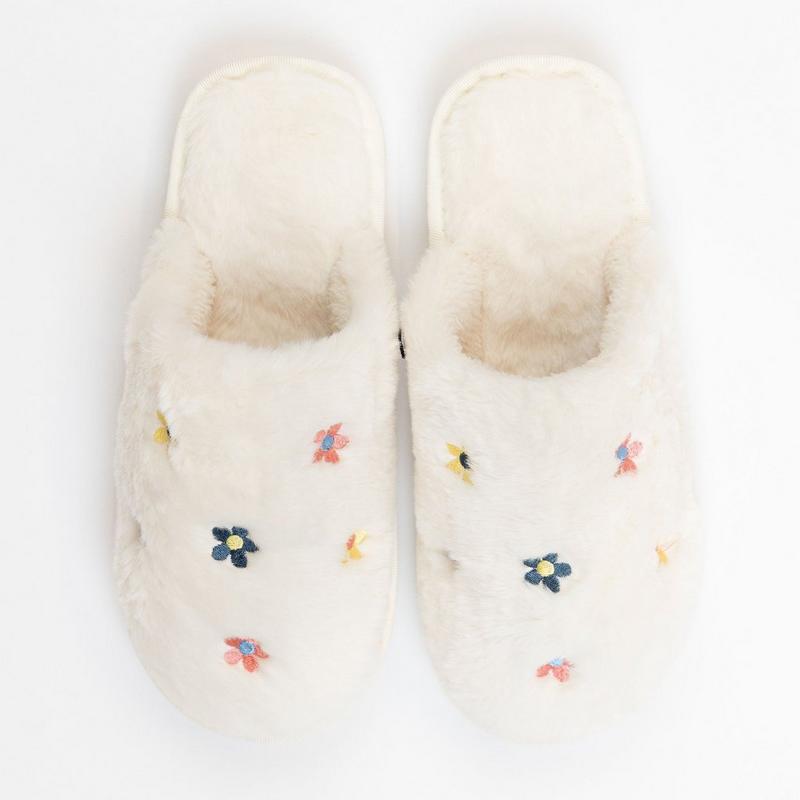 Lyla + Luxe Pantoufle en fausse fourrure avec fleur pour femmes