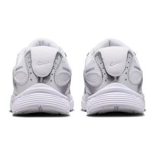 Nike Juniors' [3.5-7] V5 RNR Shoe