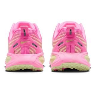 Nike Juniors' [3.5-7] Vomero 18 Running Shoe