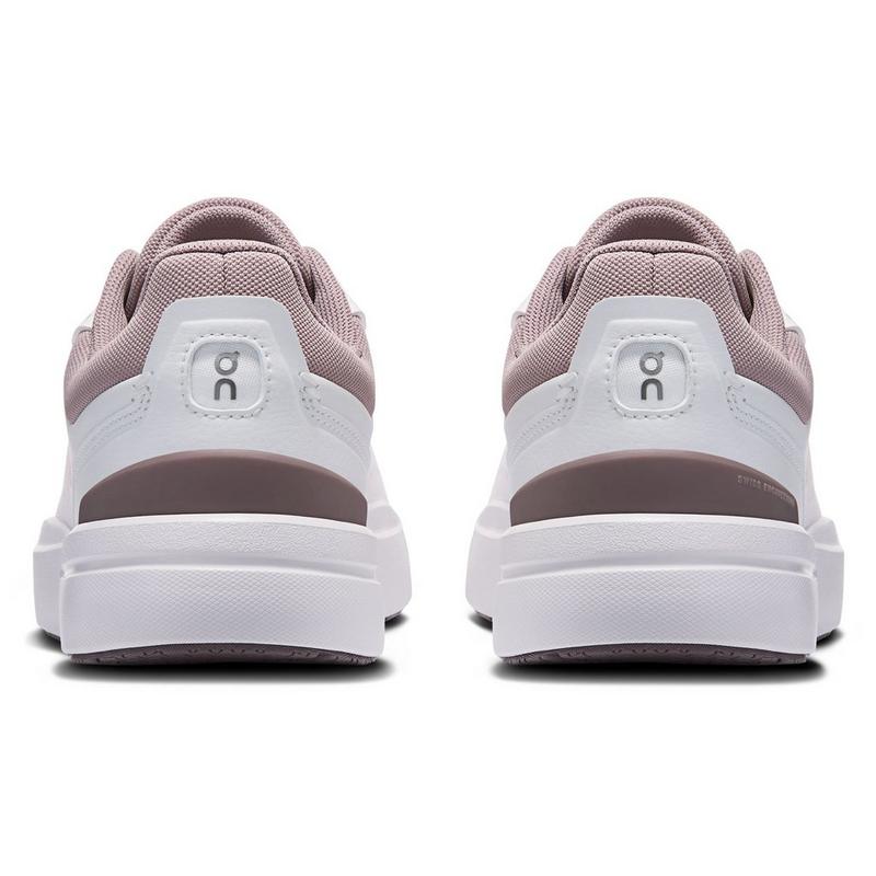 On Women's The Roger Advantage Shoe