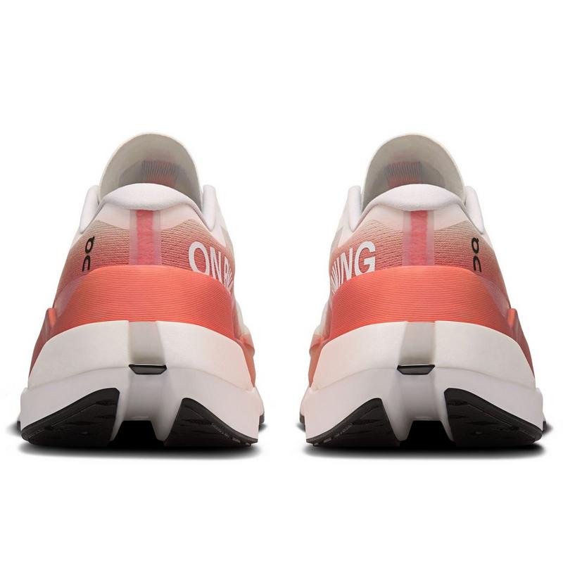 On Chaussures de course Cloudboom Max pour femmes