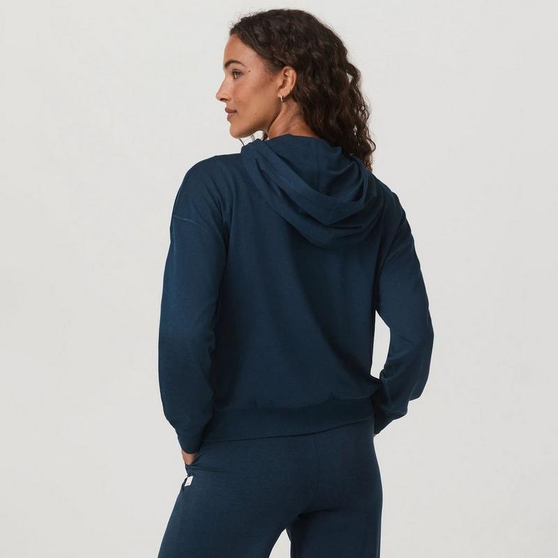 Vuori Chandail &agrave; capuchon moderne Halo pour femmes