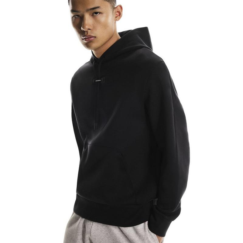 On Chandail &agrave; capuchon Focus Tech pour hommes