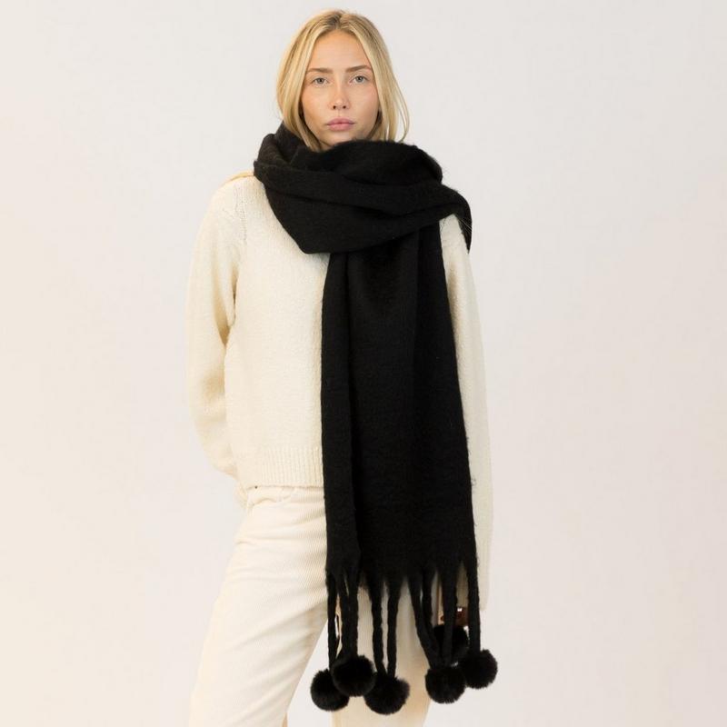Lyla + Luxe &Eacute;charpe &agrave; pompons pour femmes
