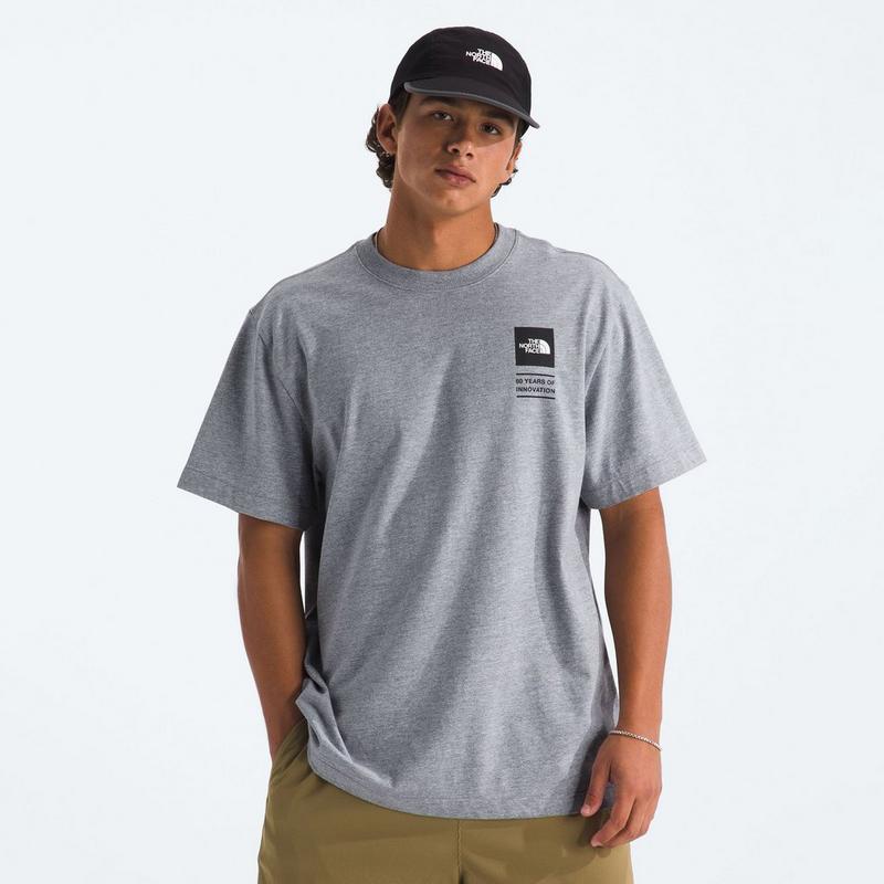 The North Face T-shirt &agrave; coupe d&eacute;contract&eacute;e TNF Celebration pour hommes