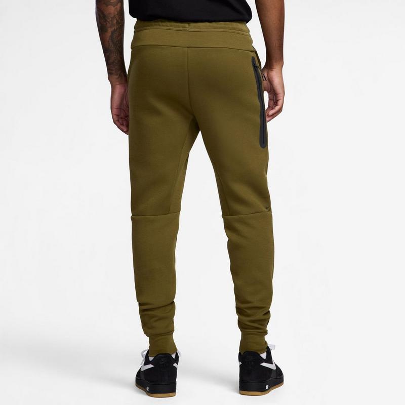 Nike Pantalon de jogging ajust&eacute; en molleton technique pour hommes