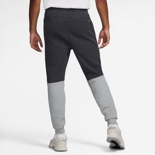 Nike Men's Tech Fleece Slim Fit Jogger Pant