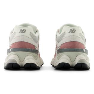New Balance Unisex 9060 Shoe