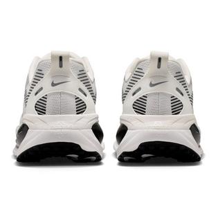 Nike Men's Vomero 18 Running Shoe