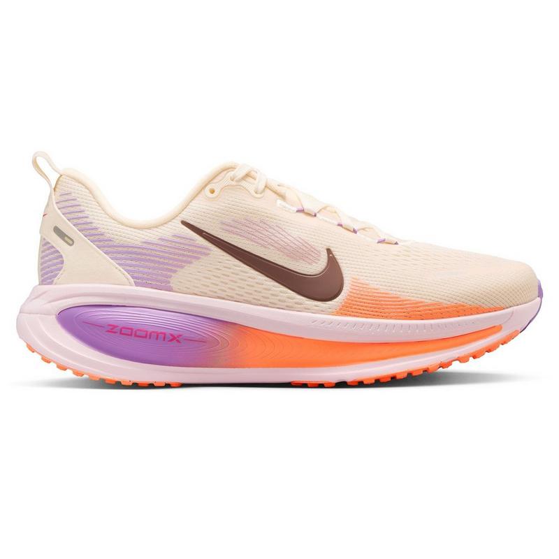 Nike Women's Vomero 18 Running Shoe