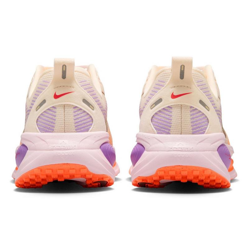 Nike Women's Vomero 18 Running Shoe