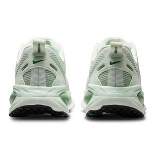 Nike Women's Vomero 18 Running Shoe