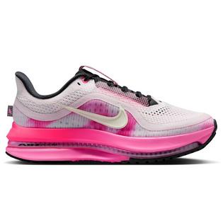 Nike Women's Pegasus Premium Running Shoe
