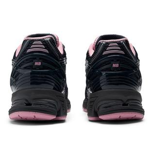 New Balance Unisex 1906R Shoe