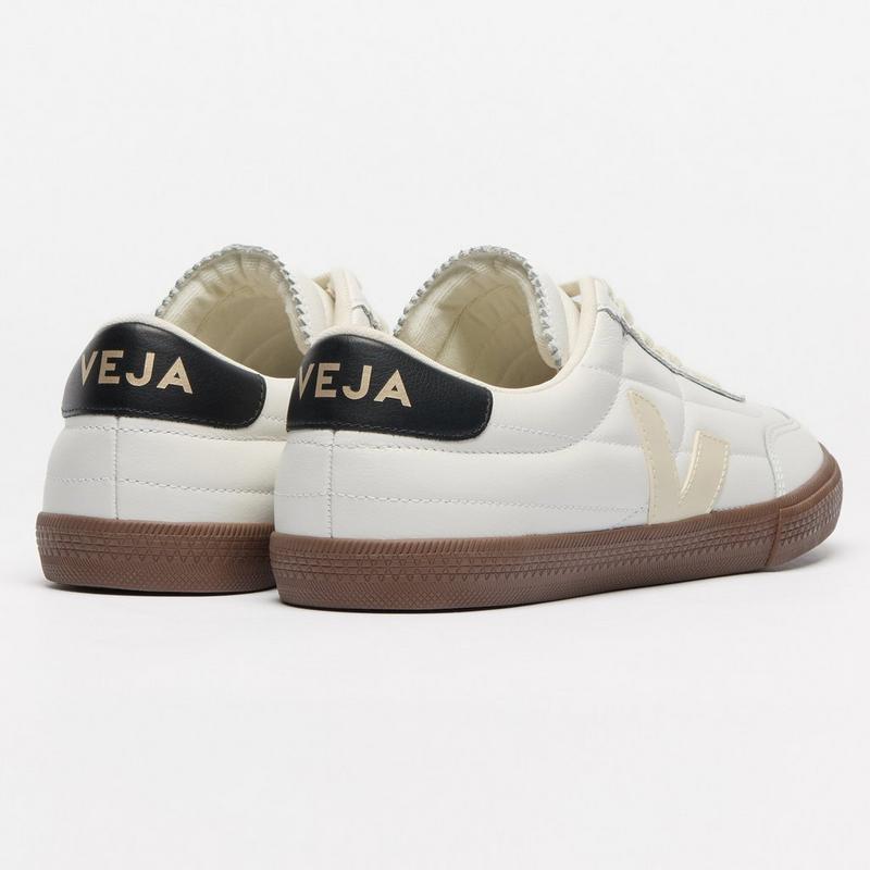 Veja Unisex Panenka Leather Sneaker
