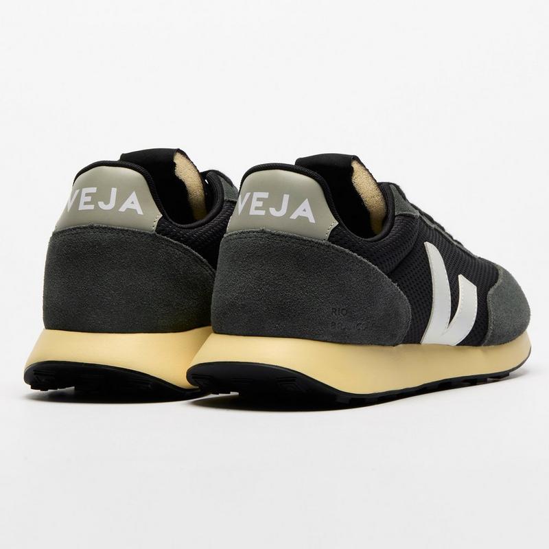 Veja Men's Rio Branco II Alveomesh Shoe