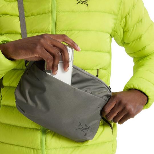 ARC'TERYX Heilad Crossbody グレー Arc'teryx Heliad Crossbody Bag | REI Co-op