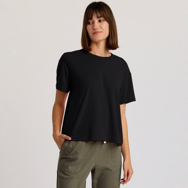 Free Fly Women's Elevate Lightweight T-Shirt