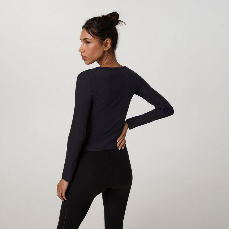 Vuori Women's Long Sleeve Pose Subtle Scoop Top