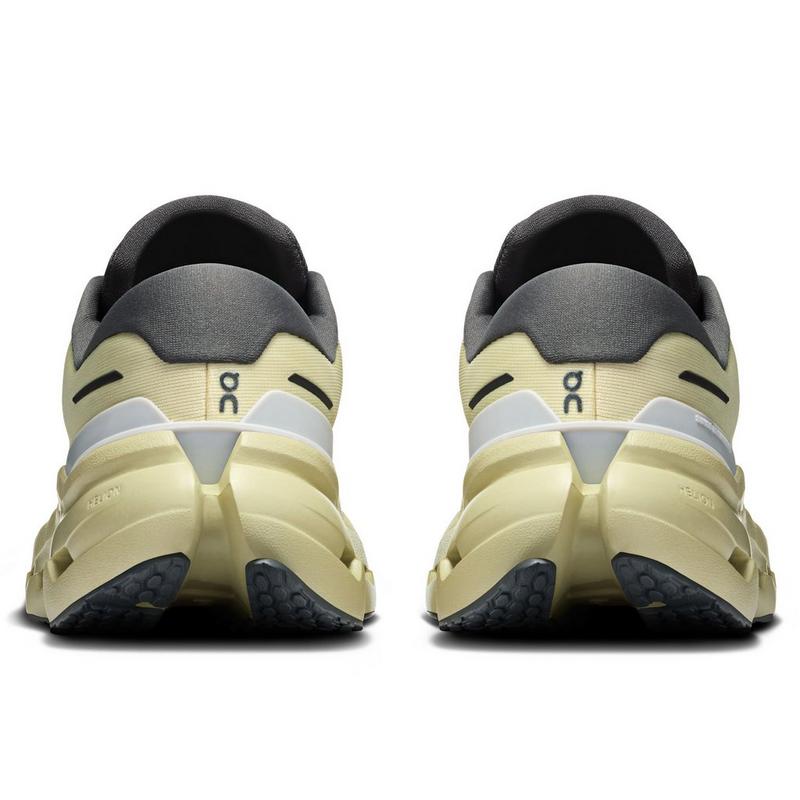 On Chaussures de course imperm&eacute;ables Cloudrunner 3 pour femmes