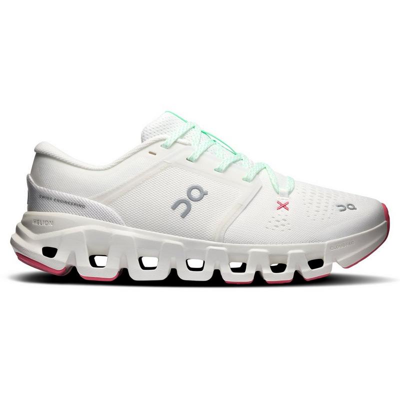 On Chaussures d'entra&icirc;nement Cloud X 5 pour femmes