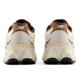 New Balance Chaussures 9060 pour juniors [3,5-7]