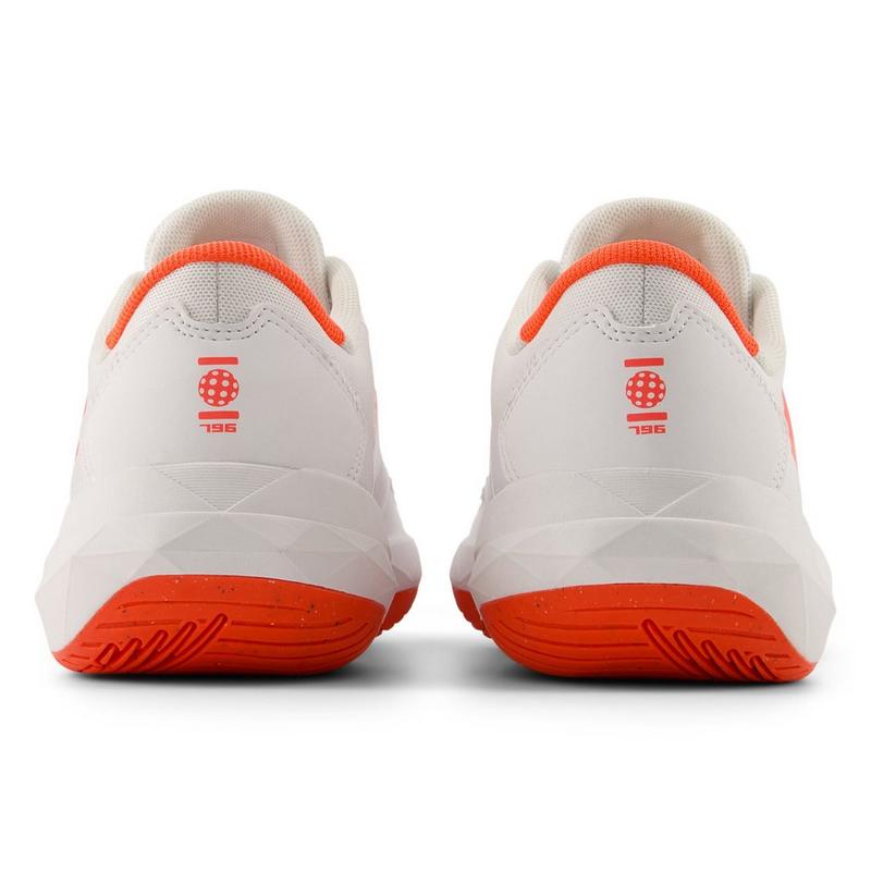 New Balance Chaussure de tennis FuelCell 796v4 pour femmes (large)