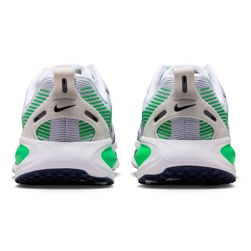 Nike Juniors' [3.5-7] Vomero 18 Running Shoe
