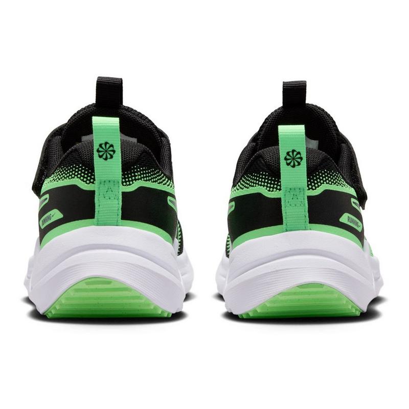 Nike Kids' [11-3] Cosmic Runner Shoe