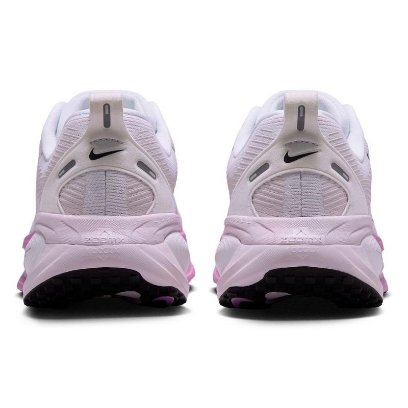 Nike Chaussures de course Vomero 18 pour femmes