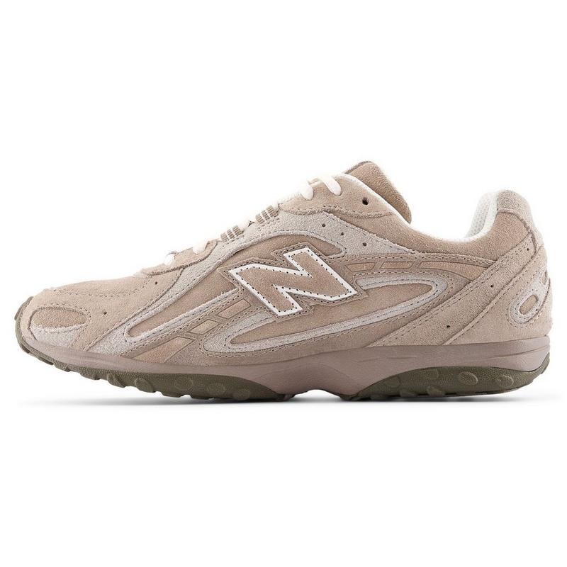 New Balance Unisex 204L Shoe