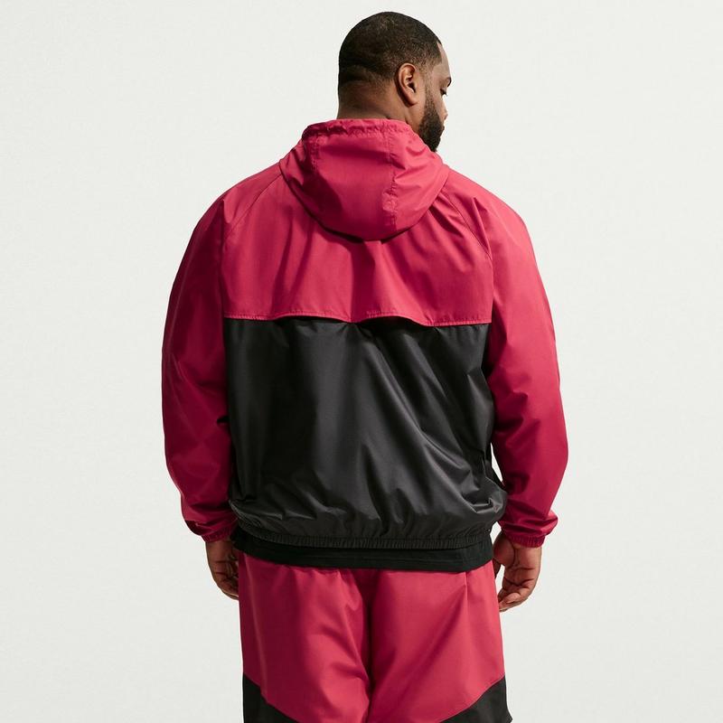 Nike Veste doubl&eacute;e Windrunner pour hommes