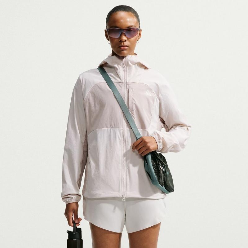 Nike Veste &agrave; protection UV ACG Five Towers pour femmes