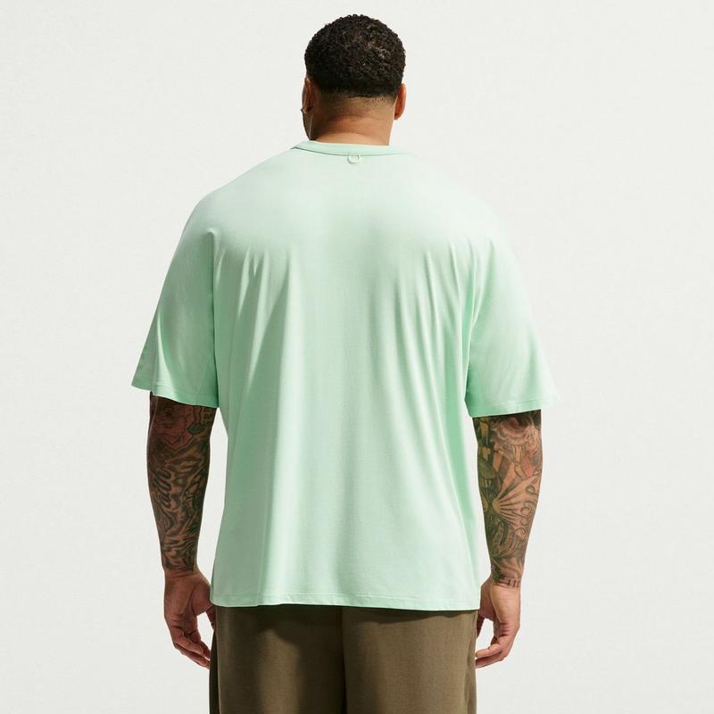 Nike Men's 24.7 ImpossiblySoft Light Short Sleeve T-Shirt