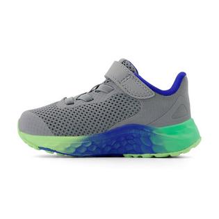 New Balance Chaussures Fresh Foam Arishi v4 &agrave; lacets &eacute;lastiques pour tout-petits [5-10]