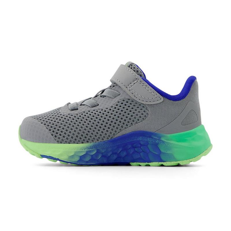 New Balance Chaussures Fresh Foam Arishi v4 &agrave; lacets &eacute;lastiques pour tout-petits [5-10]
