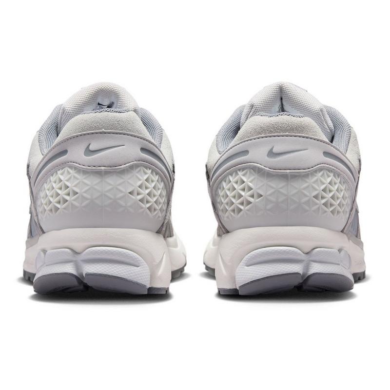 Nike Men's Zoom Vomero 5 SE Shoe
