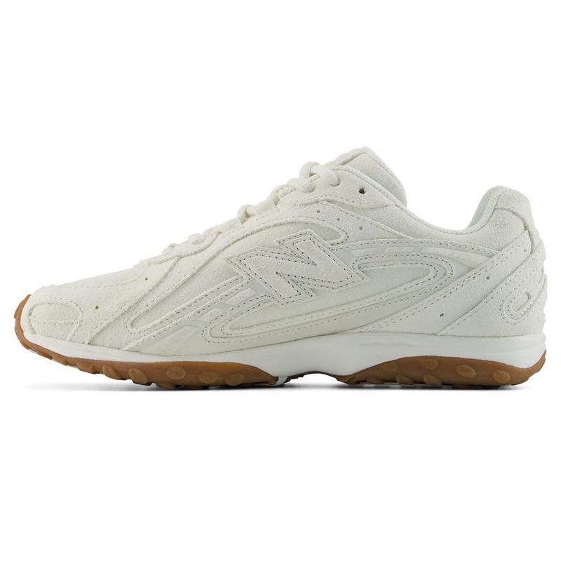 New Balance Unisex 204L Shoe