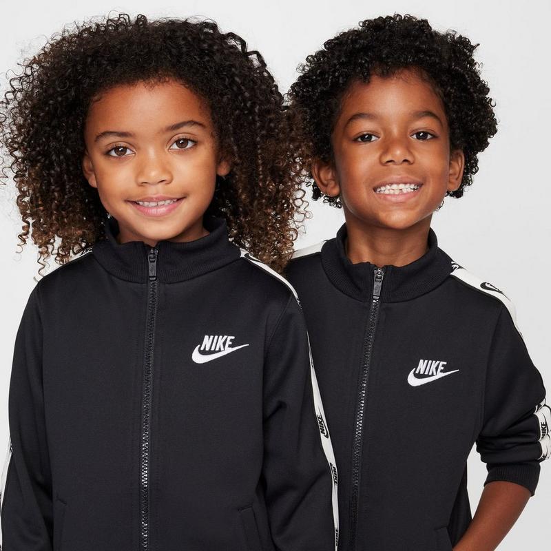 Nike Ensemble deux pi&egrave;ces de chandail &agrave; fermeture &agrave; glissi&egrave;re compl&egrave;te et pantalon Logo Taping Dri-FIT pour enfants [4-7]