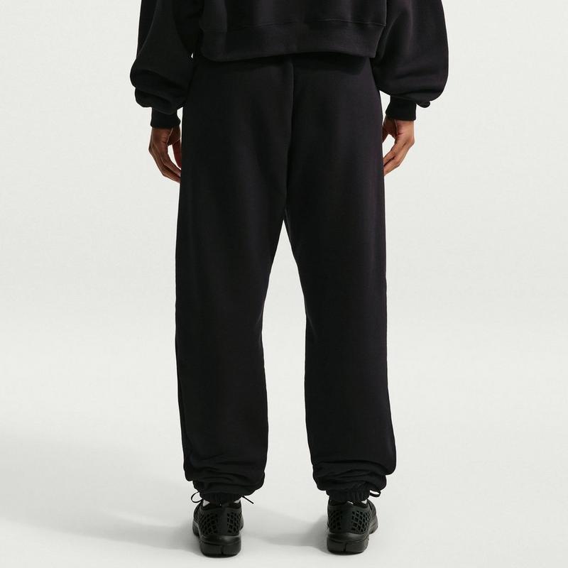 Nike Pantalon Studio en molleton &agrave; ourlet retourn&eacute; pour femmes