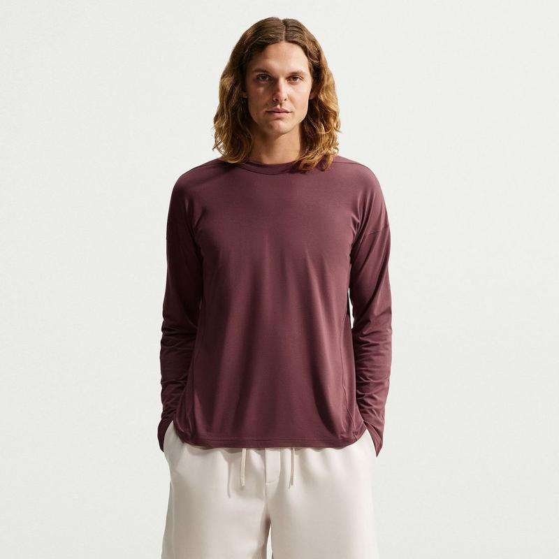 Nike Men's 24.7 ImpossiblySoft Light Long Sleeve Top