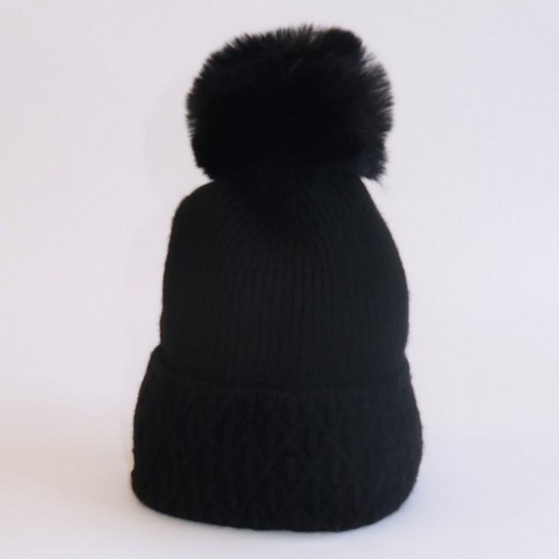 Lyla + Luxe Women's WHITE LABEL Cable Cuff Pom Pom Beanie