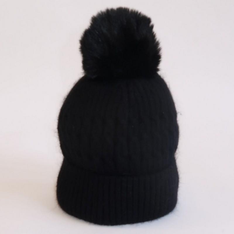 Lyla + Luxe Women's WHITE LABEL Luxe Chain Pom Pom Beanie